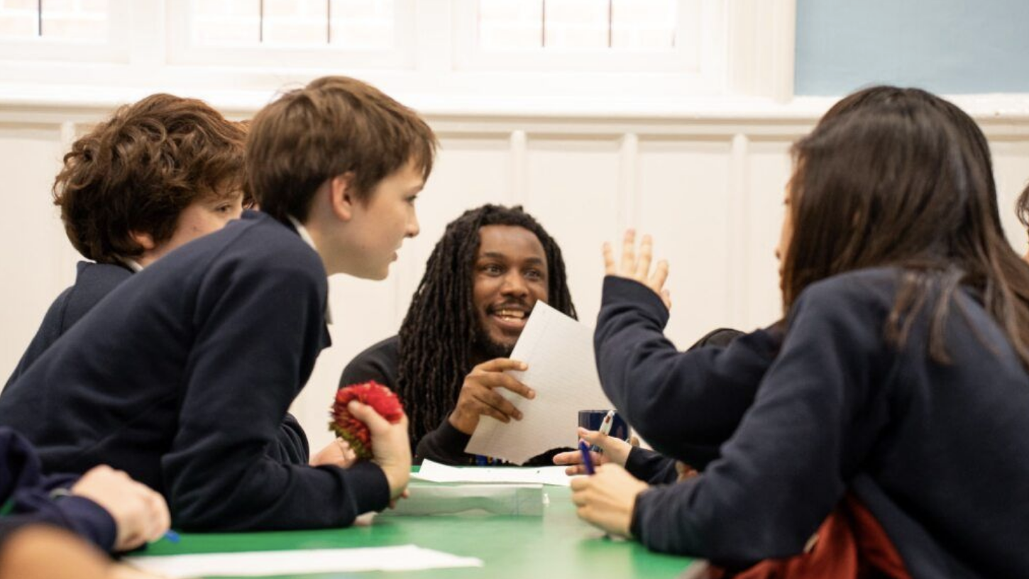 Online Safety Workshops for Schools: Helping Pupils Navigate Life Behind the Screen